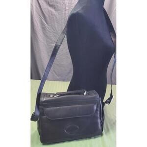 P105 Black Leather Muti-Pocket Shoulder Bag